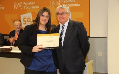 COMEVA premia a la mejor estudiante del grado en Finanzas y Contabilidad