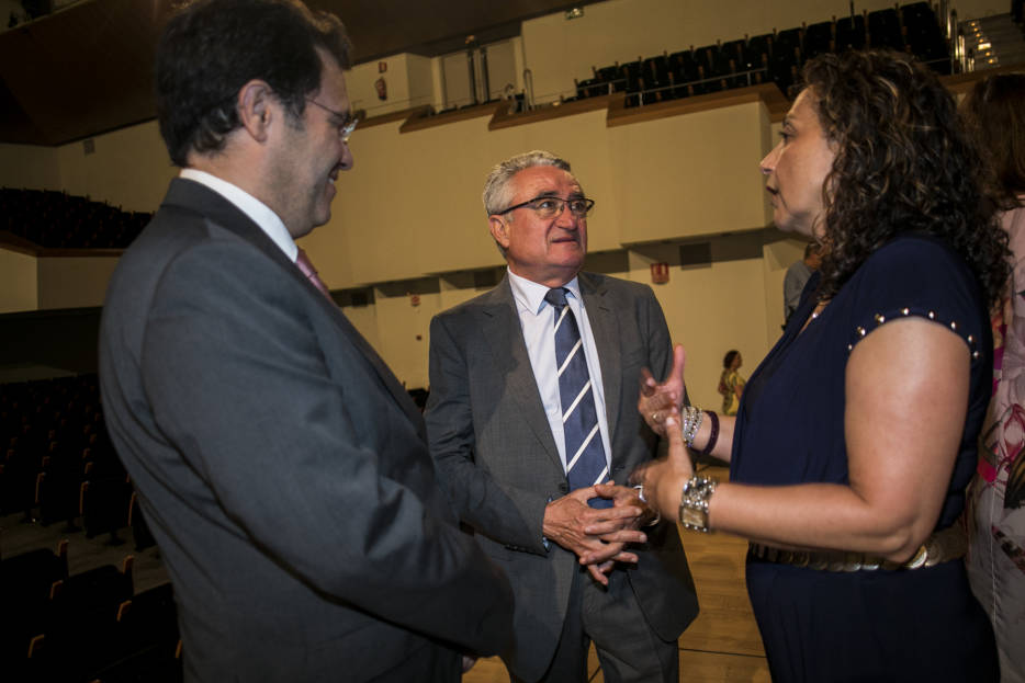 Comeva acompaña a los recién graduados de la Facultad de Economía